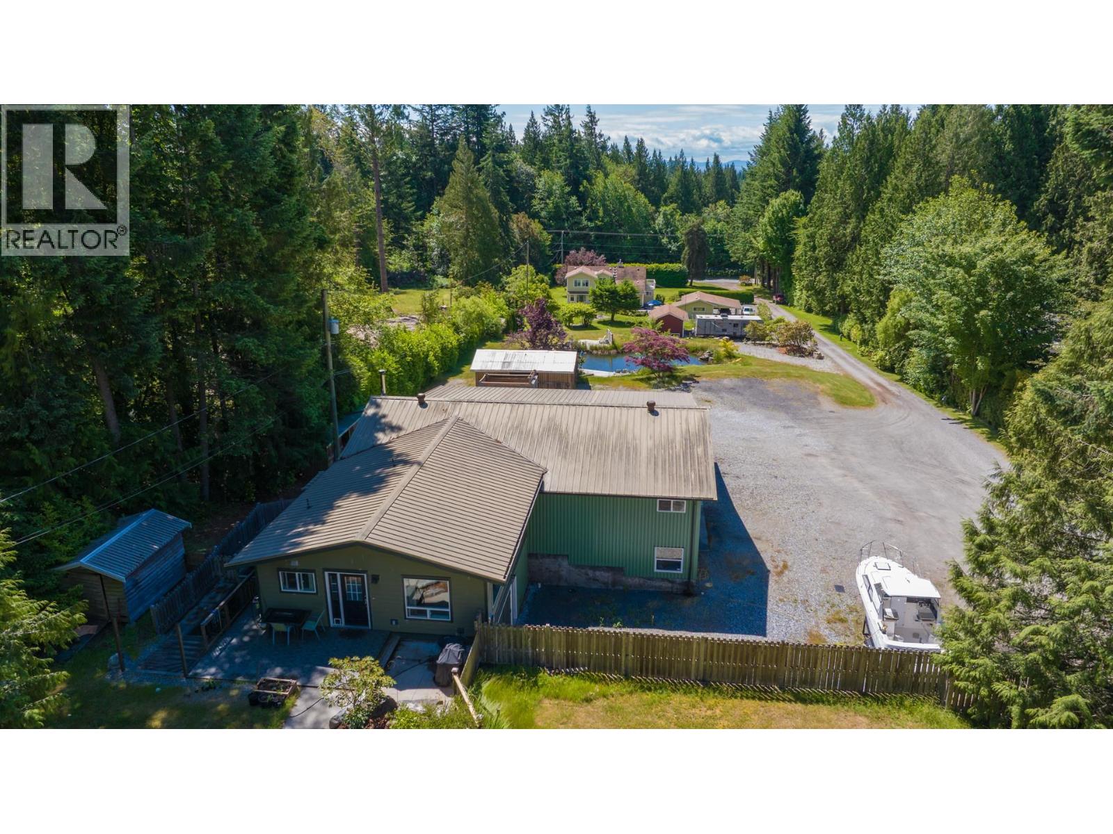 1266 Reed Road, Gibsons, British Columbia  V0N 1V7 - Photo 28 - R3136760