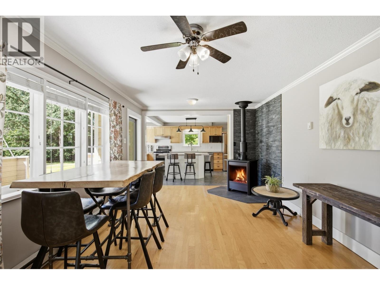 1266 Reed Road, Gibsons, British Columbia  V0N 1V7 - Photo 7 - R3136760