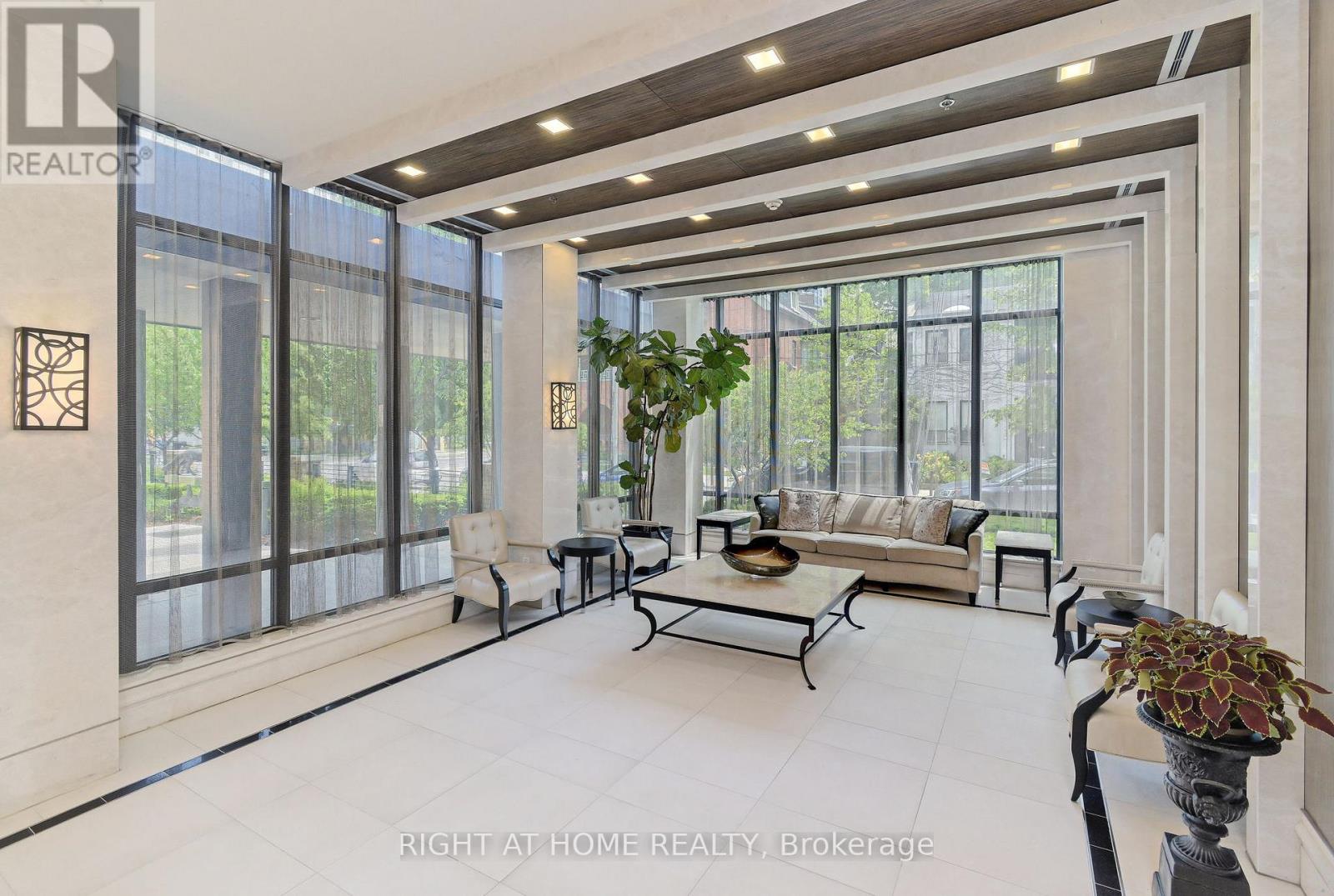 1405 - 28 Linden Street, Toronto, Ontario  M4Y 0A4 - Photo 12 - C12993634