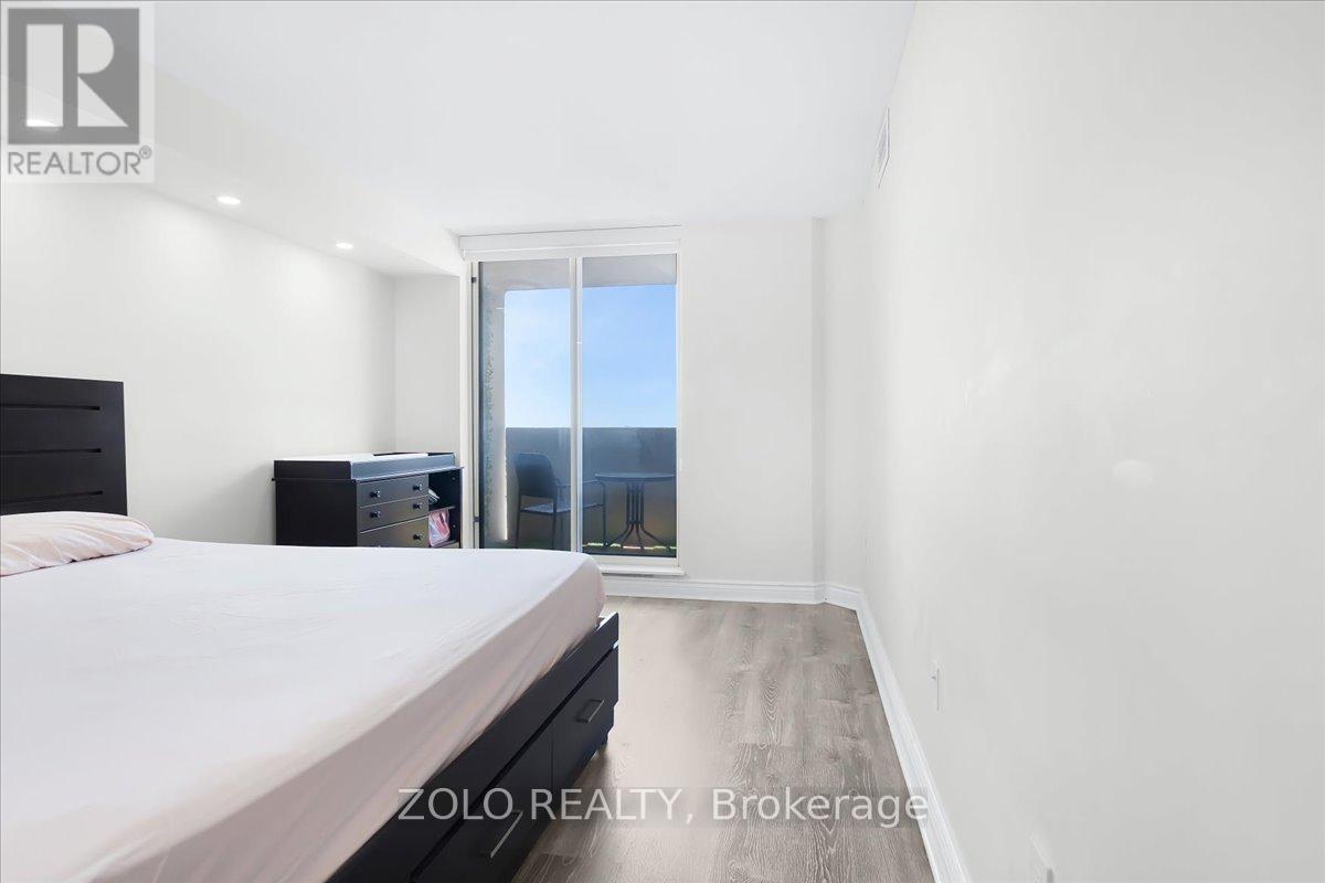 1110 - 330 Rathburn Road W, Mississauga, Ontario  L5B 3Y1 - Photo 17 - W13453520