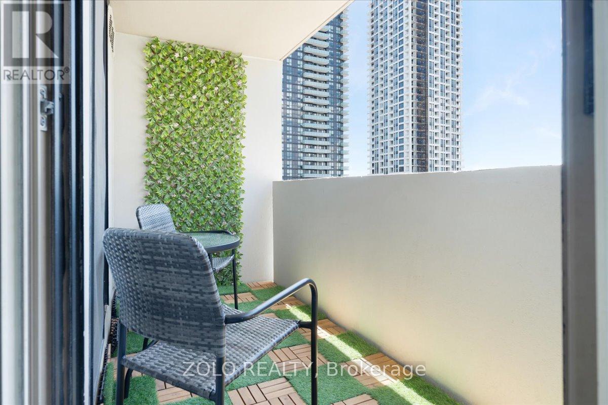 1110 - 330 Rathburn Road W, Mississauga, Ontario  L5B 3Y1 - Photo 21 - W13453520