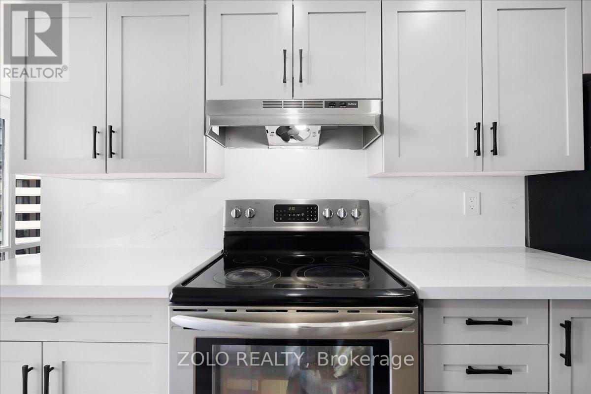 1110 - 330 Rathburn Road W, Mississauga, Ontario  L5B 3Y1 - Photo 6 - W13453520
