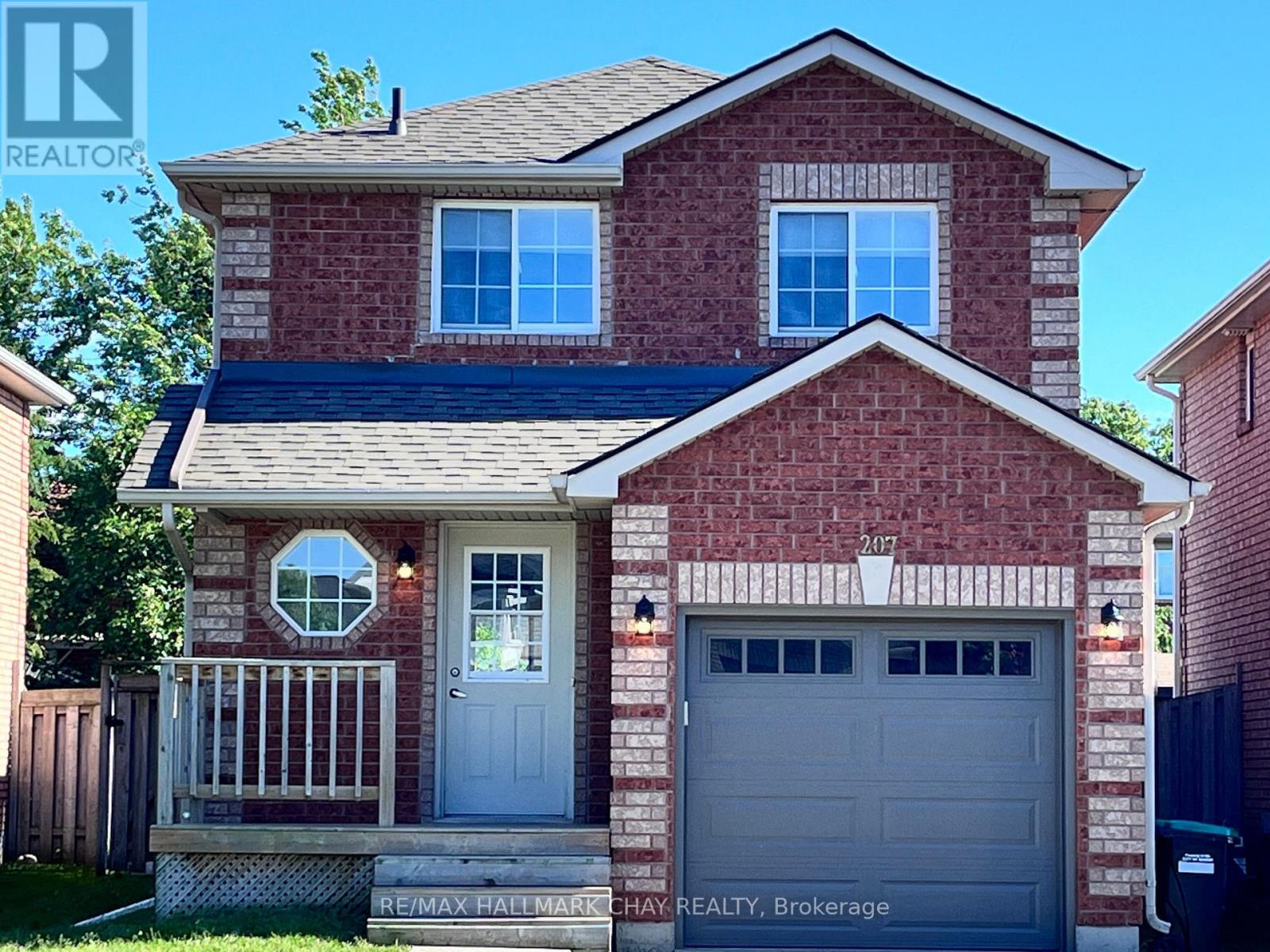 207 Tunbridge Road, Barrie, Ontario  L4M 6R6 - Photo 2 - S13104218