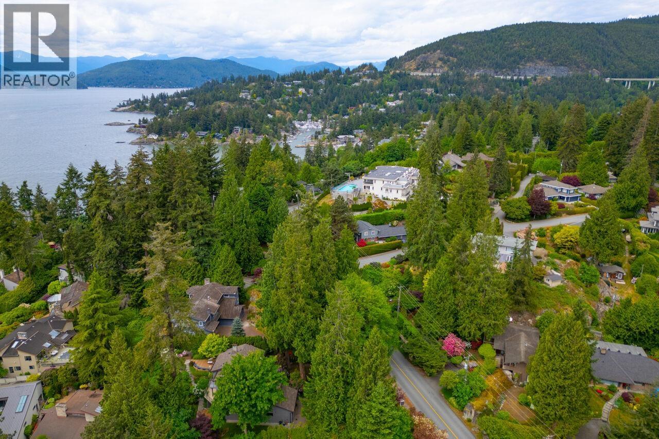 5335 Marine Drive, West Vancouver, British Columbia  V7W 2P9 - Photo 40 - R3135041