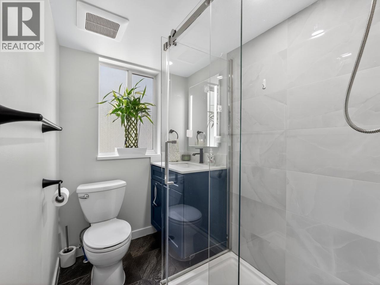 3360 Cobblestone Avenue, Vancouver, British Columbia  V5S 4S4 - Photo 12 - R3136627