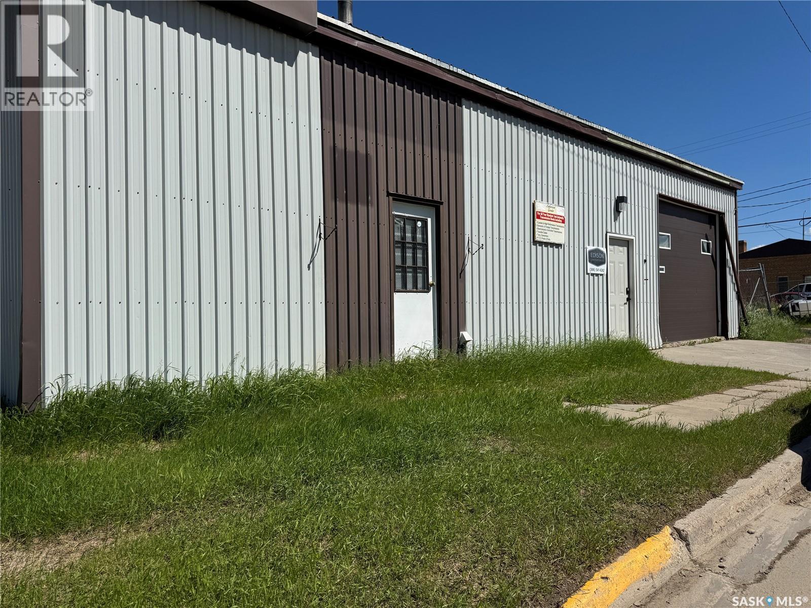 119 A Avenue W, Wynyard, Saskatchewan S0A 4T0 - Photo 24 - SK039667