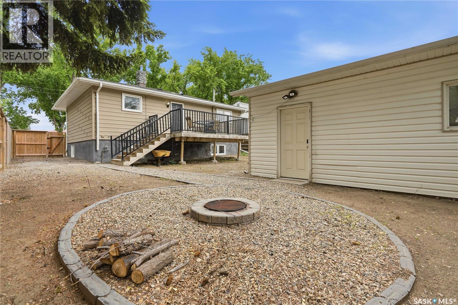 818 Grandview Street W, Moose Jaw, Saskatchewan S6H 5L8 - Photo 37 - SK039630