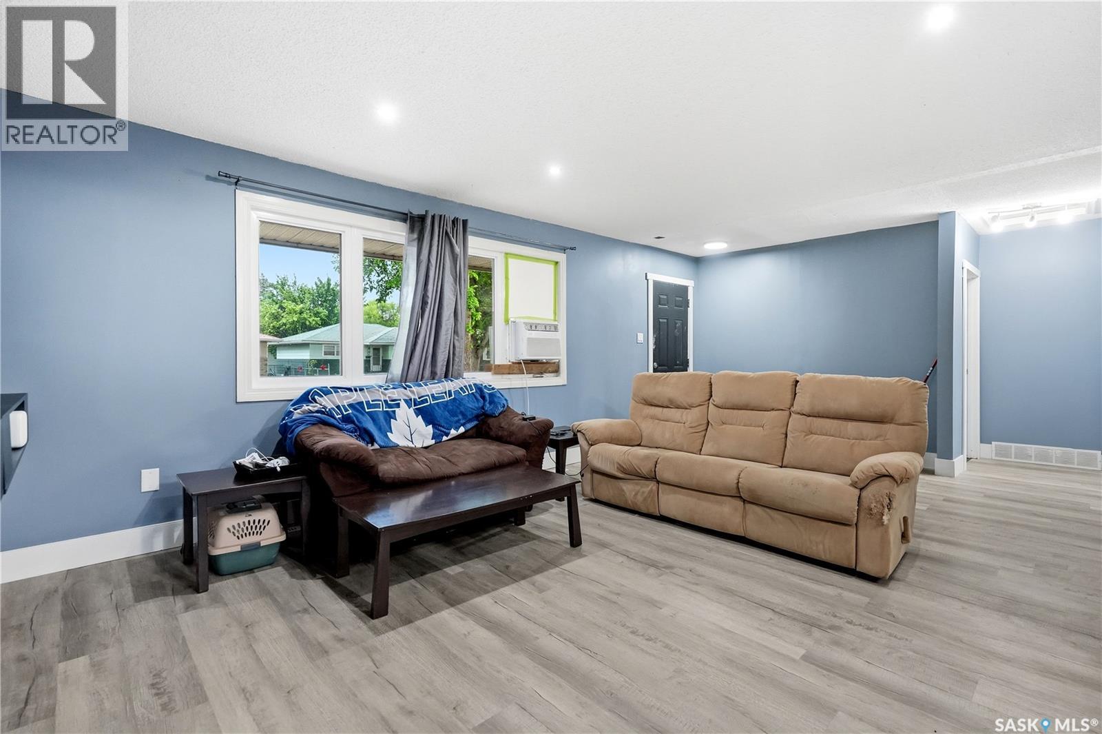 818 Grandview Street W, Moose Jaw, Saskatchewan S6H 5L8 - Photo 8 - SK039630