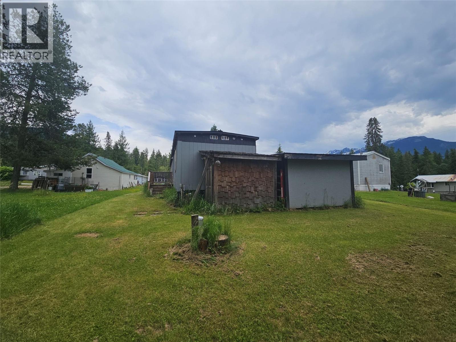 217 Zacks Road Unit# 16, Nakusp, British Columbia V0G 1R1 - Photo 1 - 10391662