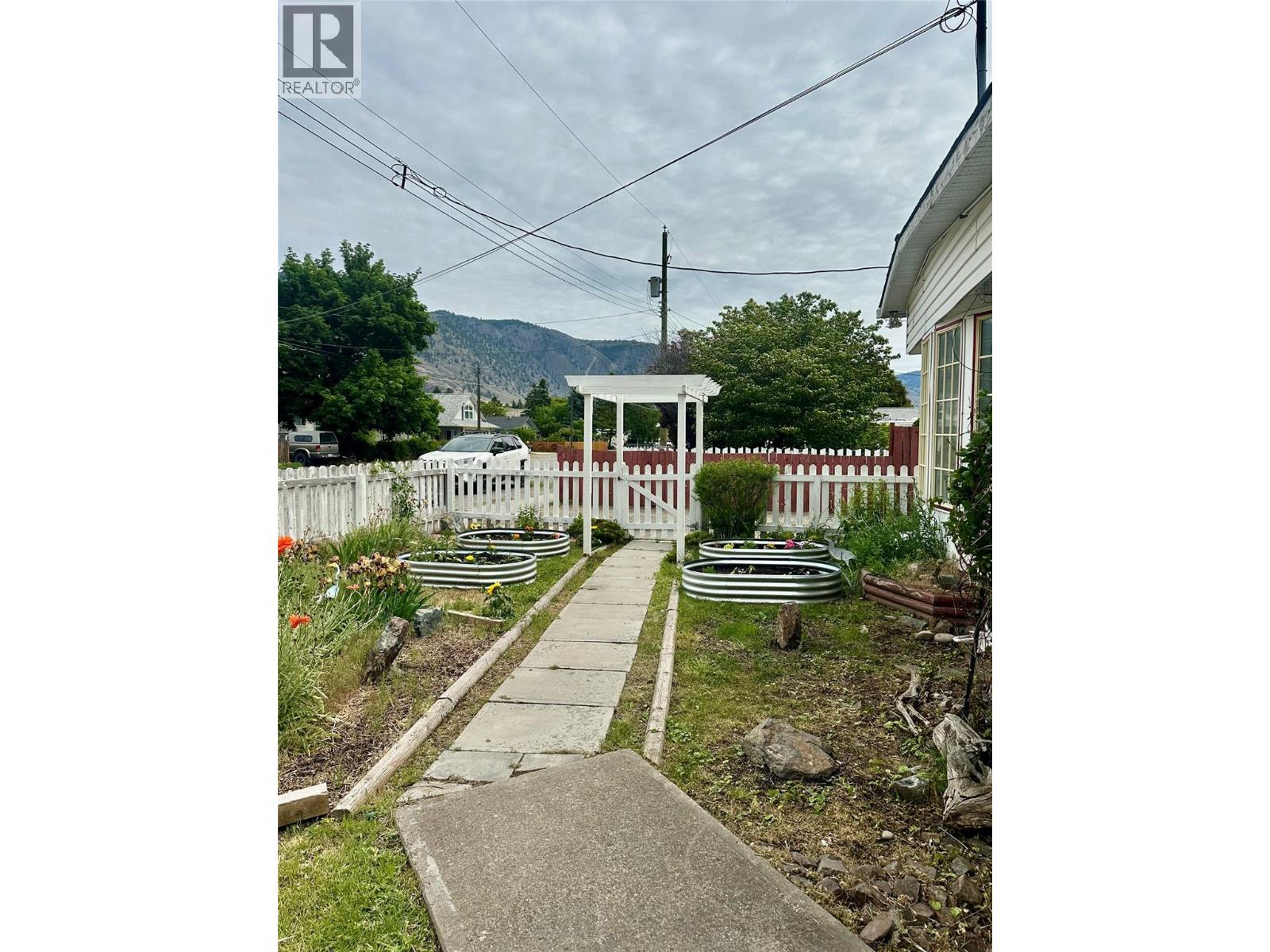 411 6th Avenue, Keremeos, British Columbia  V0X 1N3 - Photo 36 - 10379443