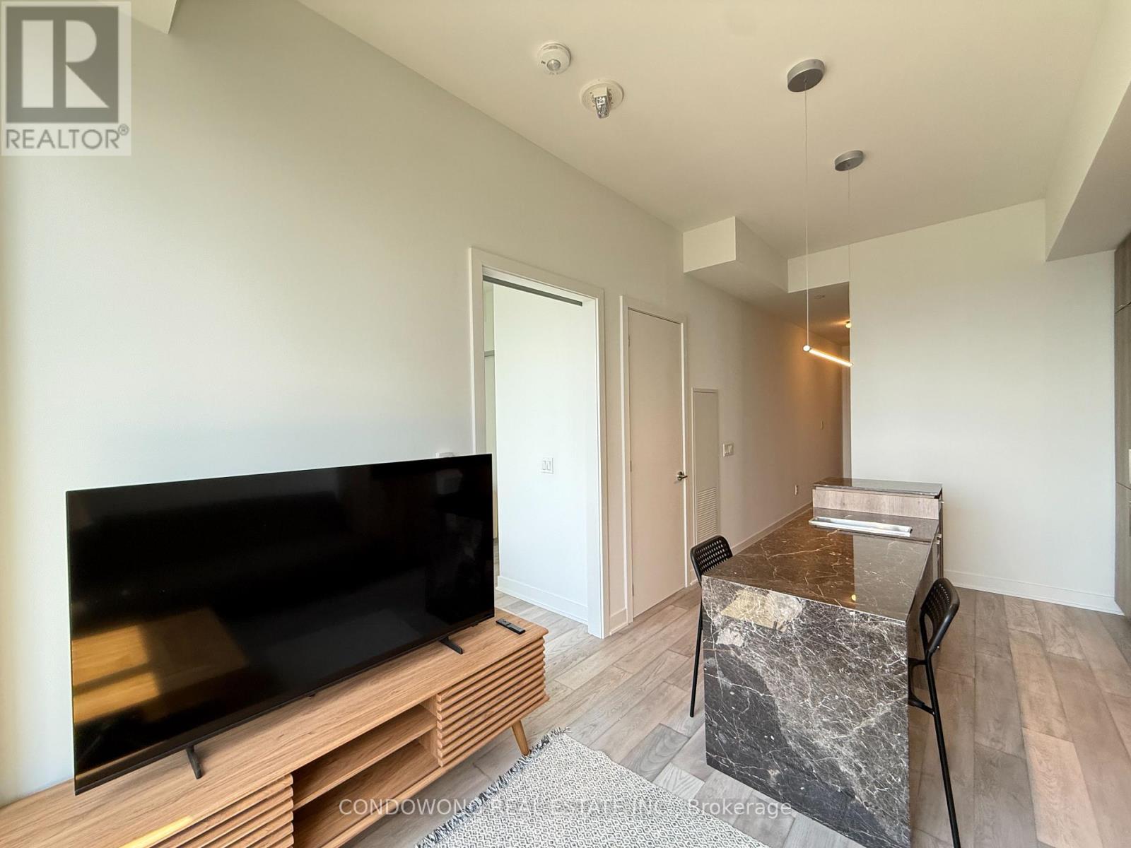 5208 - 11 Yorkville Avenue, Toronto, Ontario  M4W 0B7 - Photo 4 - C13453568