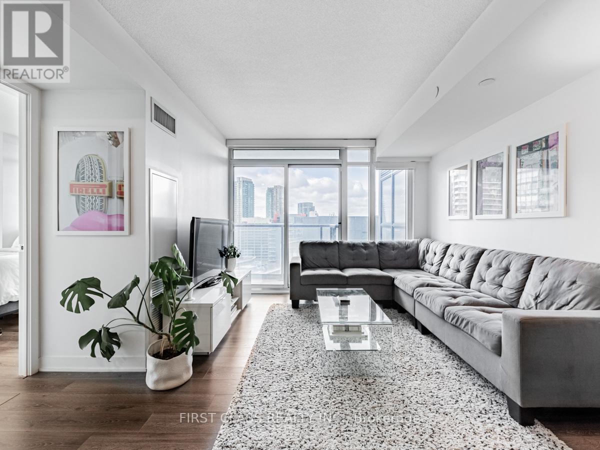 1811 - 80 Queens Wharf Road, Toronto, Ontario  M5V 0J3 - Photo 11 - C13453608