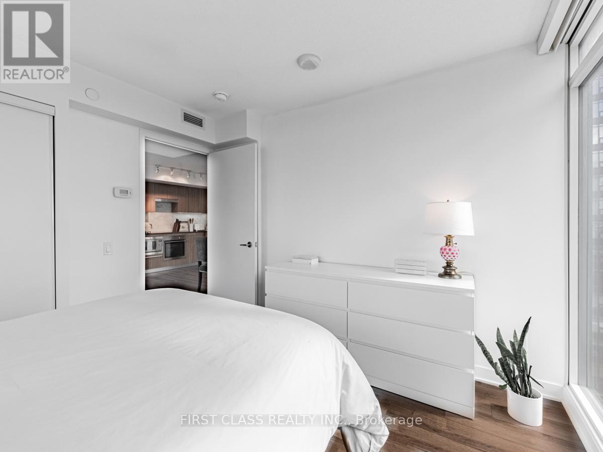 1811 - 80 Queens Wharf Road, Toronto, Ontario  M5V 0J3 - Photo 22 - C13453608