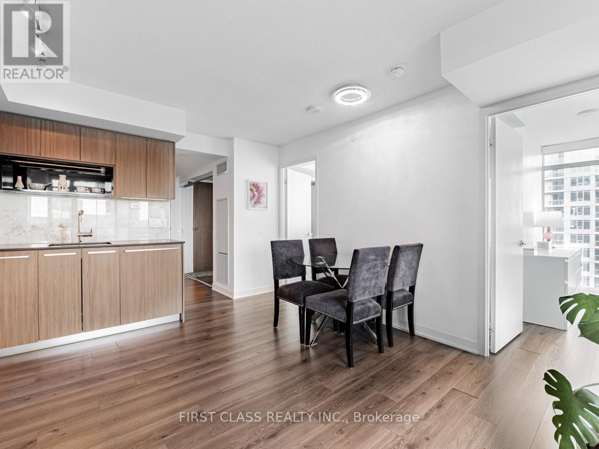 1811 - 80 Queens Wharf Road, Toronto, Ontario  M5V 0J3 - Photo 5 - C13453608