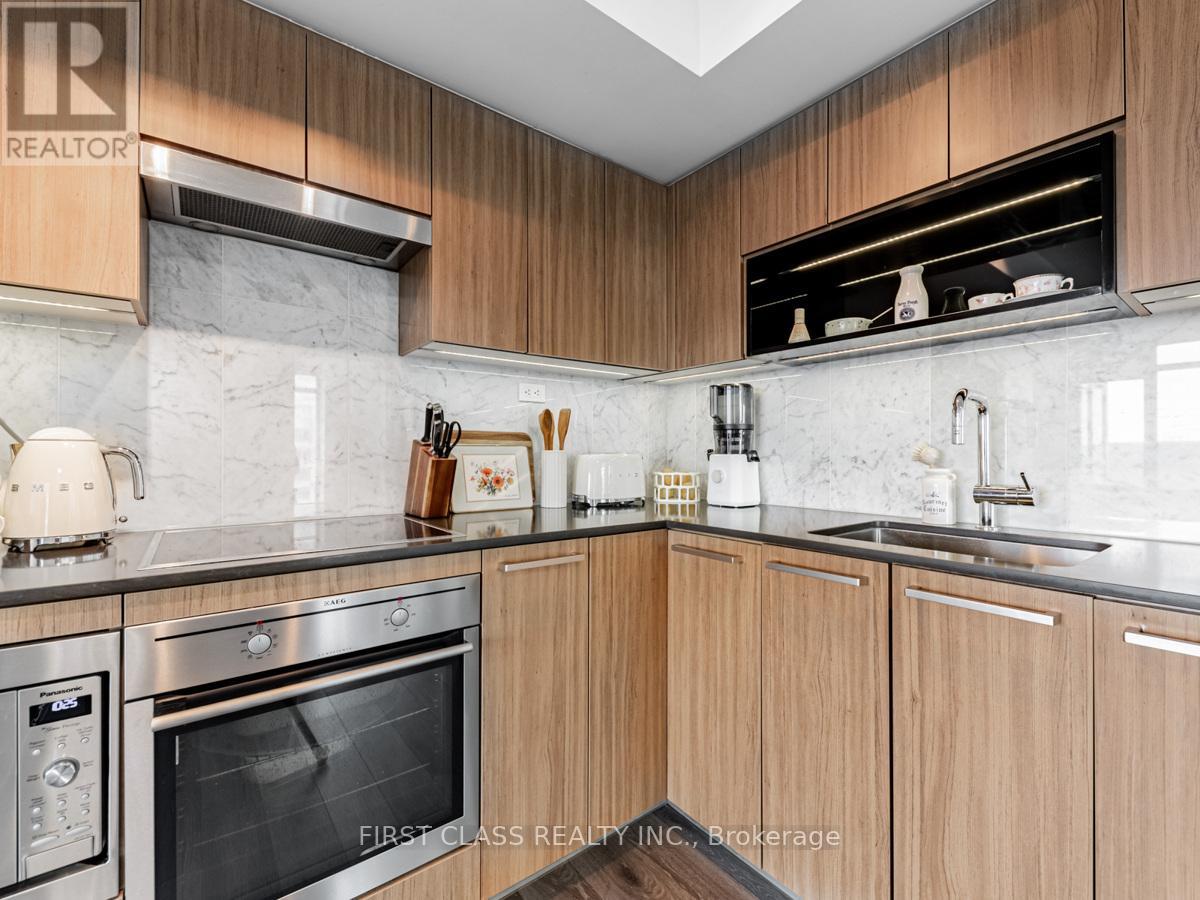 1811 - 80 Queens Wharf Road, Toronto, Ontario  M5V 0J3 - Photo 7 - C13453608