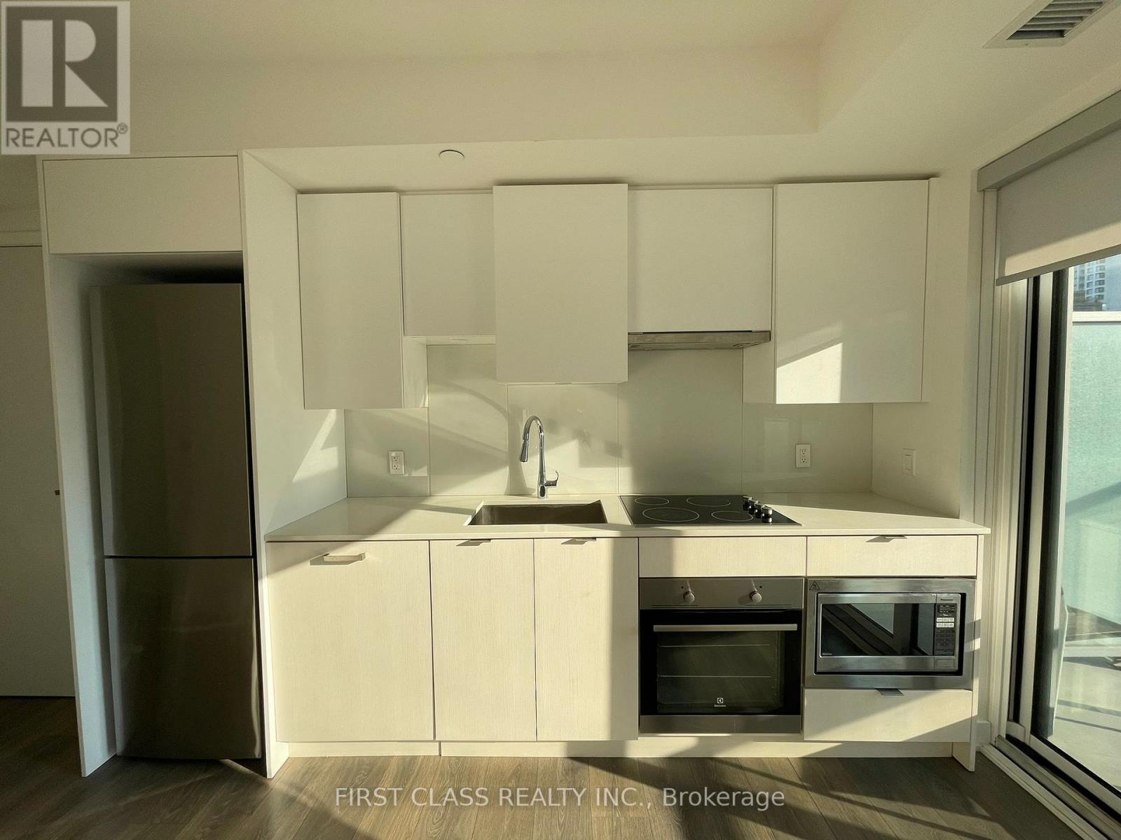 810 - 99 Broadway Avenue, Toronto, Ontario  M4P 1V2 - Photo 3 - C13453626
