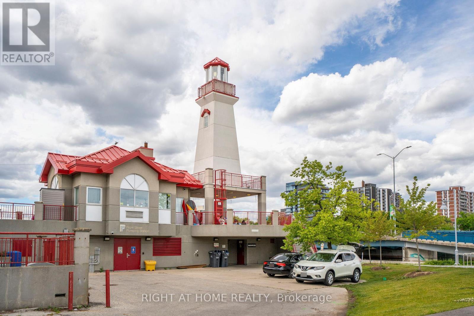 33 Benson Avenue, Mississauga, Ontario  L5H 2P3 - Photo 50 - W13440690