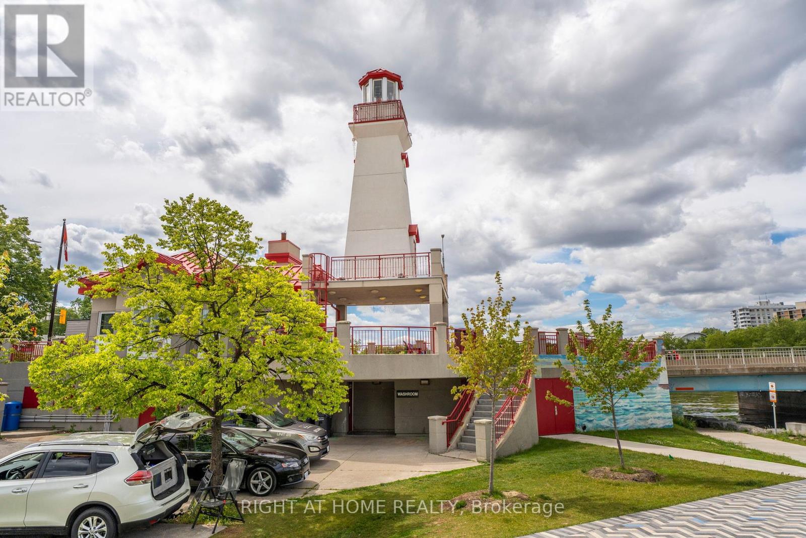 33 Benson Avenue, Mississauga, Ontario  L5H 2P3 - Photo 49 - W13440690