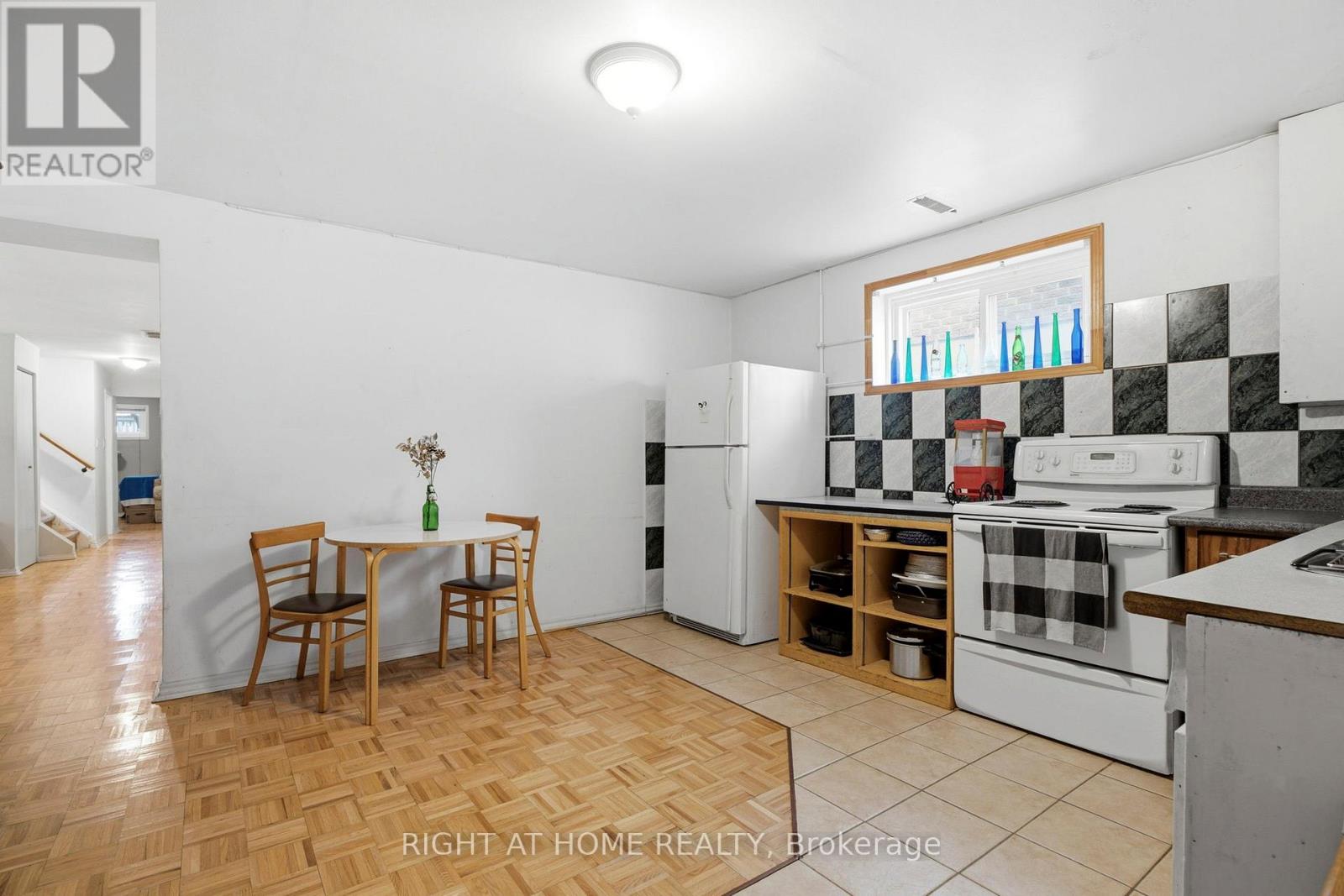 33 Benson Avenue, Mississauga, Ontario  L5H 2P3 - Photo 39 - W13440690