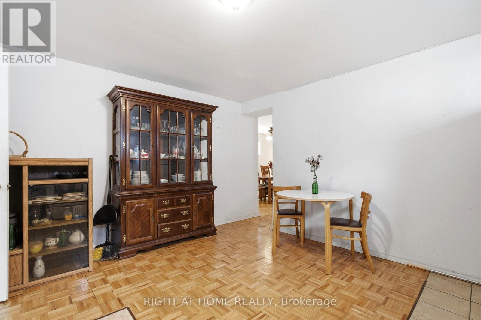 33 Benson Avenue, Mississauga, Ontario  L5H 2P3 - Photo 36 - W13440690