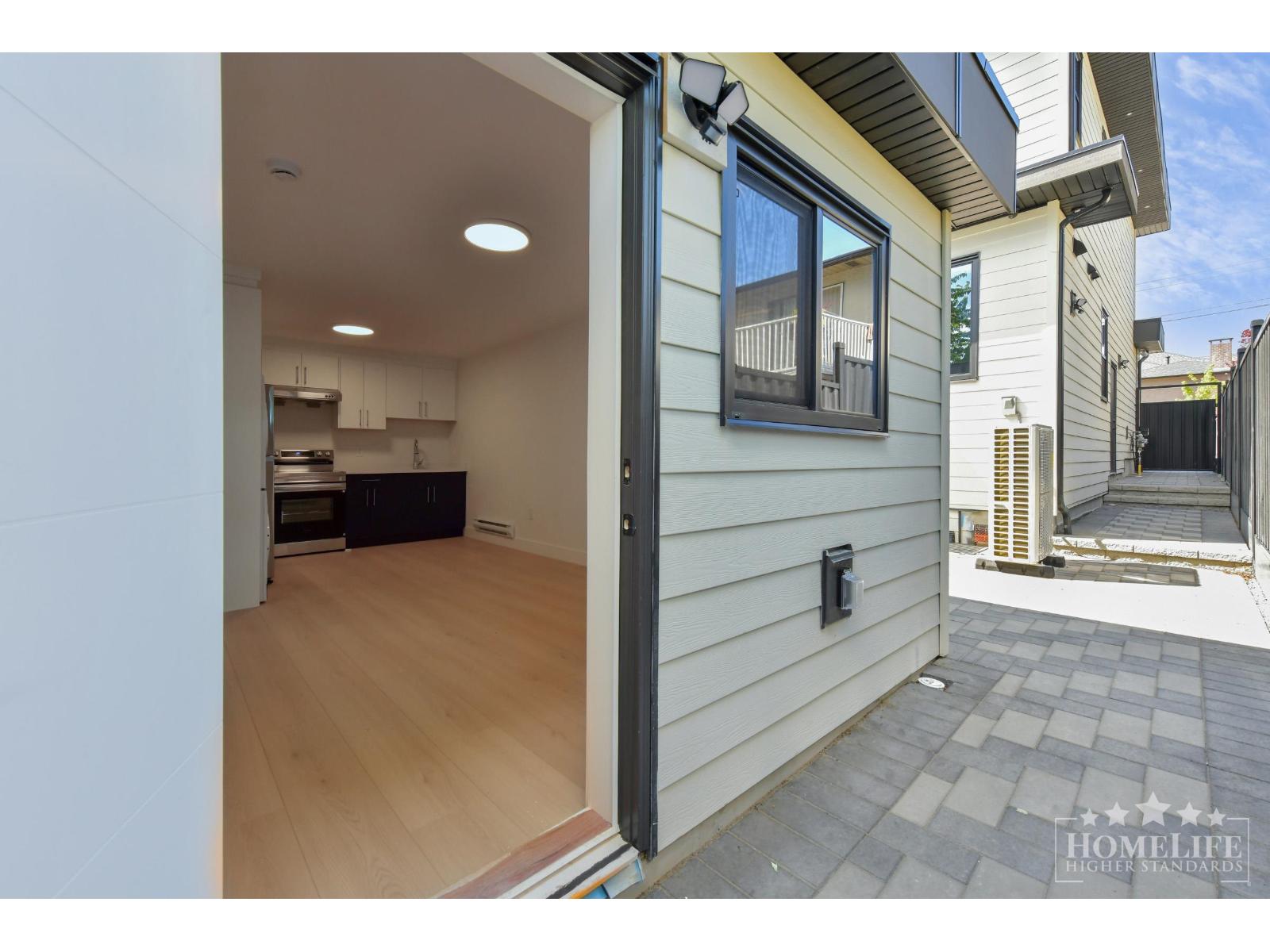 Coach House 11004 78 Avenue, Delta, British Columbia  V4C 1N5 - Photo 2 - R3136823