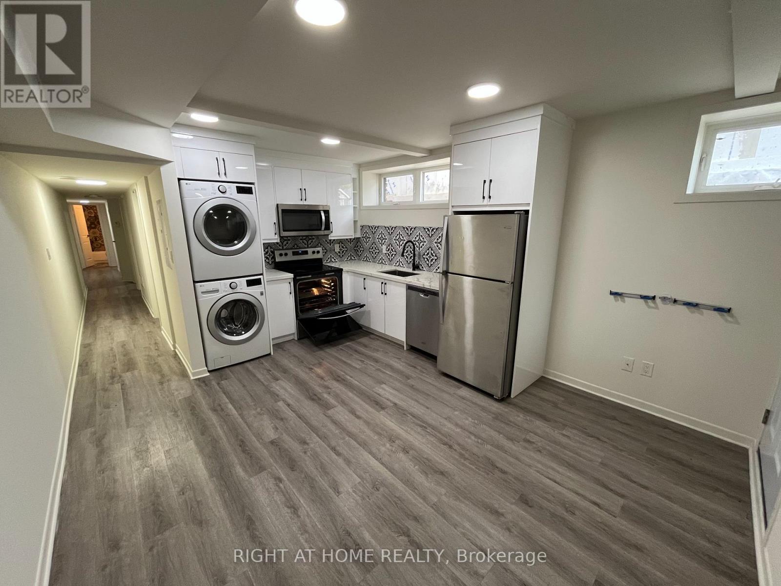 1 - 1258 Broadview Avenue, Toronto, Ontario  M4K 2T4 - Photo 2 - E13453676