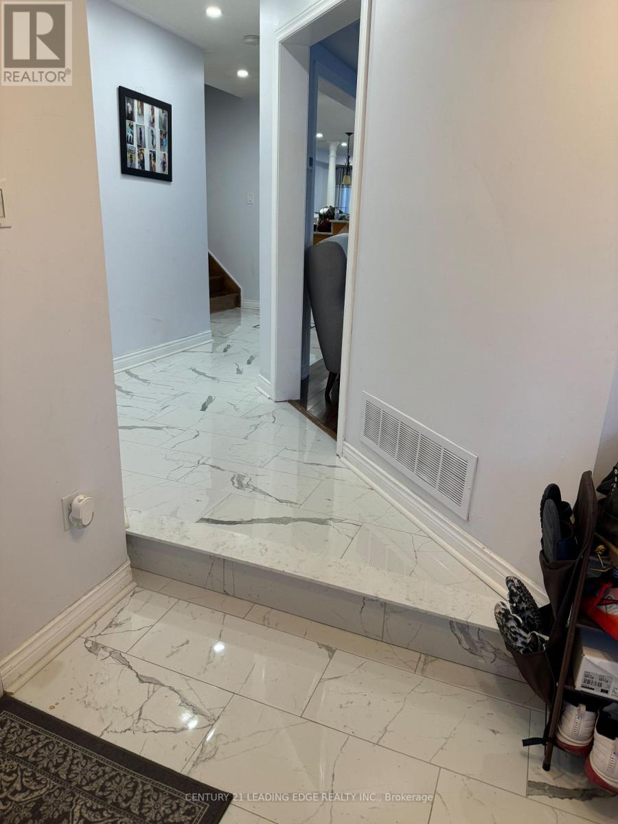 Main - 8 Woodcock Avenue, Ajax, Ontario L1T 4J5 - Photo 5 - E13453682