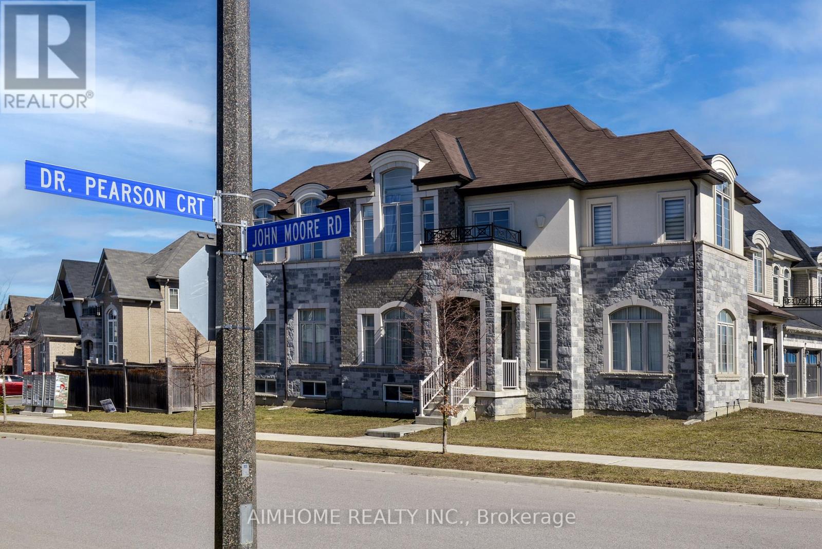 14 Dr Pearson Court, East Gwillimbury, Ontario  L9N 0L6 - Photo 9 - N13453662