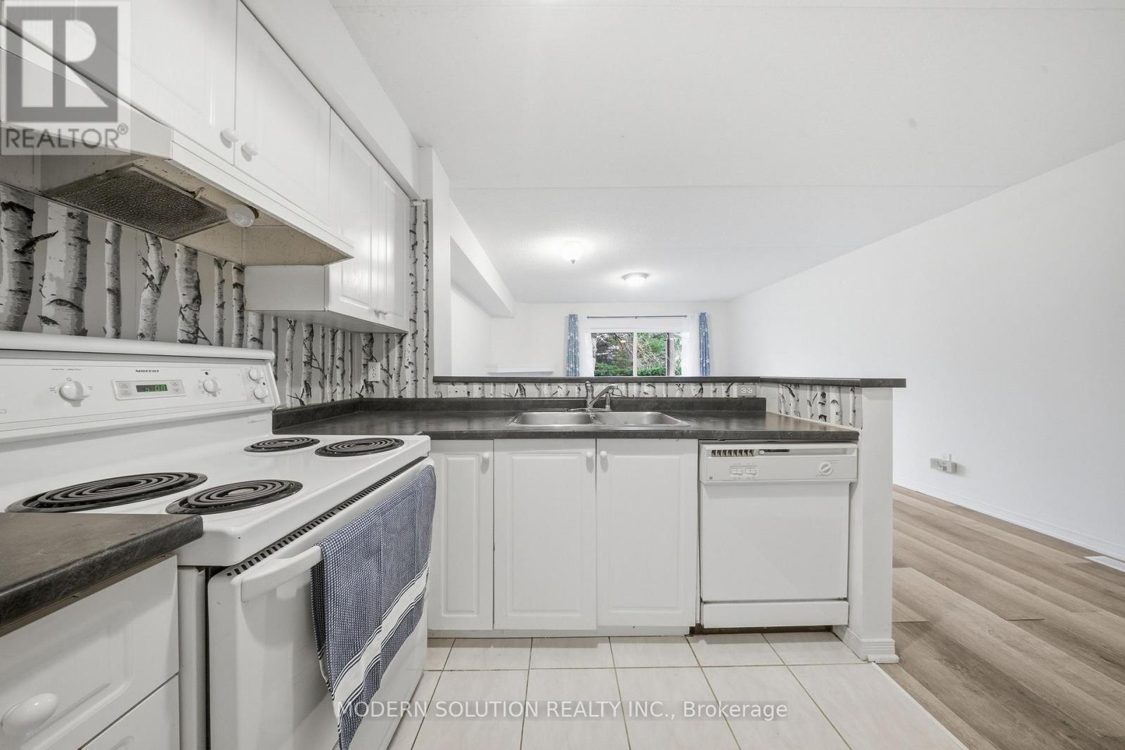 307 Mariners Way, Collingwood, Ontario L9Y 5C7 - Photo 12 - S13453604