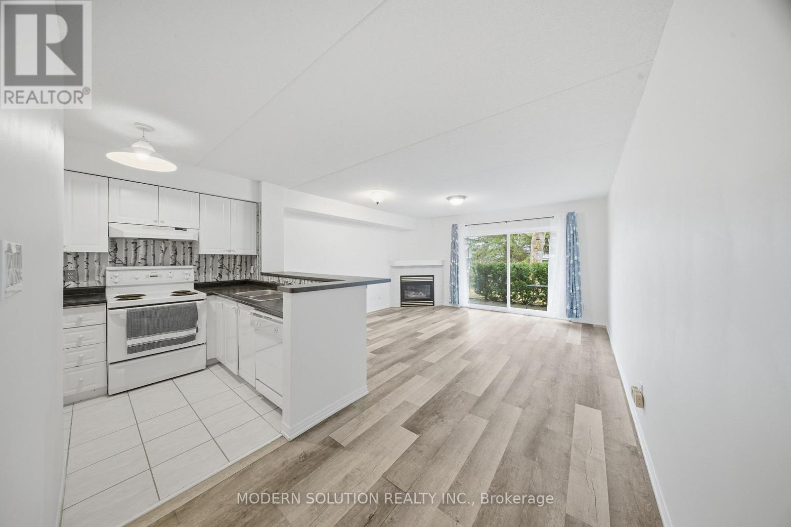 307 Mariners Way, Collingwood, Ontario L9Y 5C7 - Photo 8 - S13453604