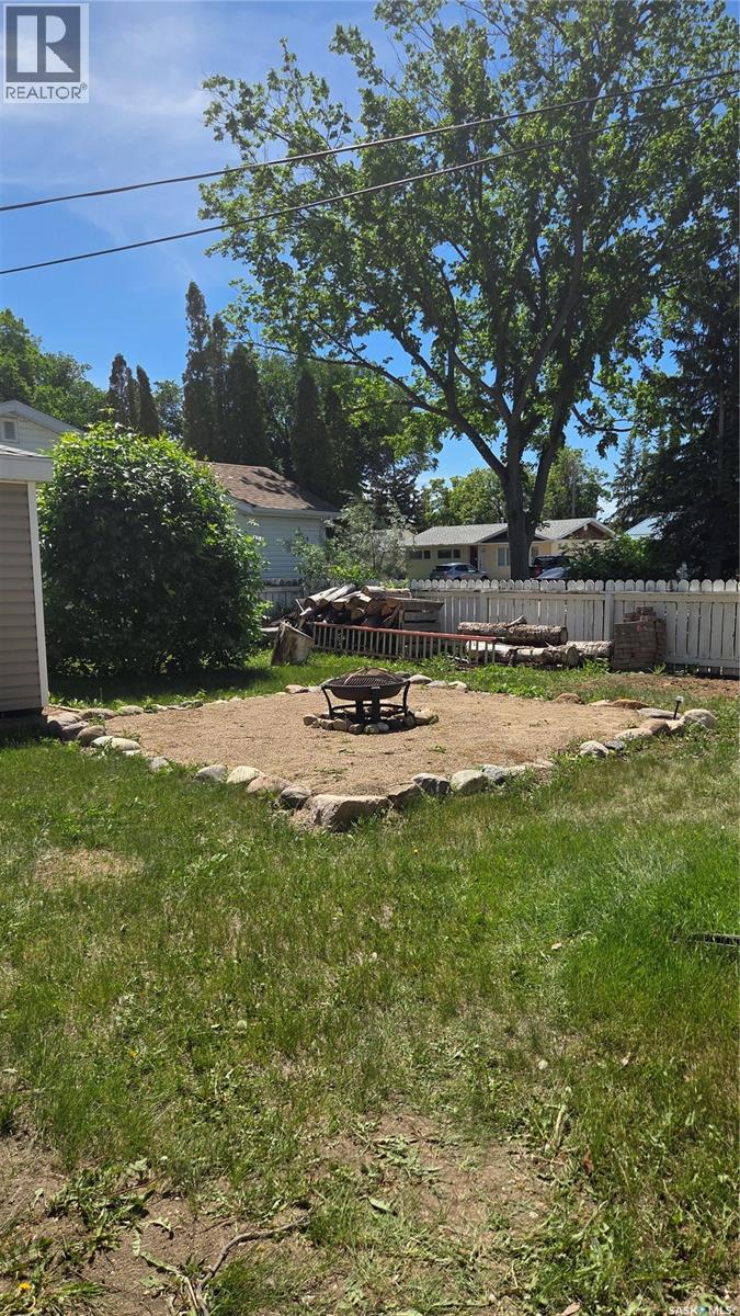 1151 Bogue Avenue, Moose Jaw, Saskatchewan S6H 4M4 - Photo 34 - SK039405