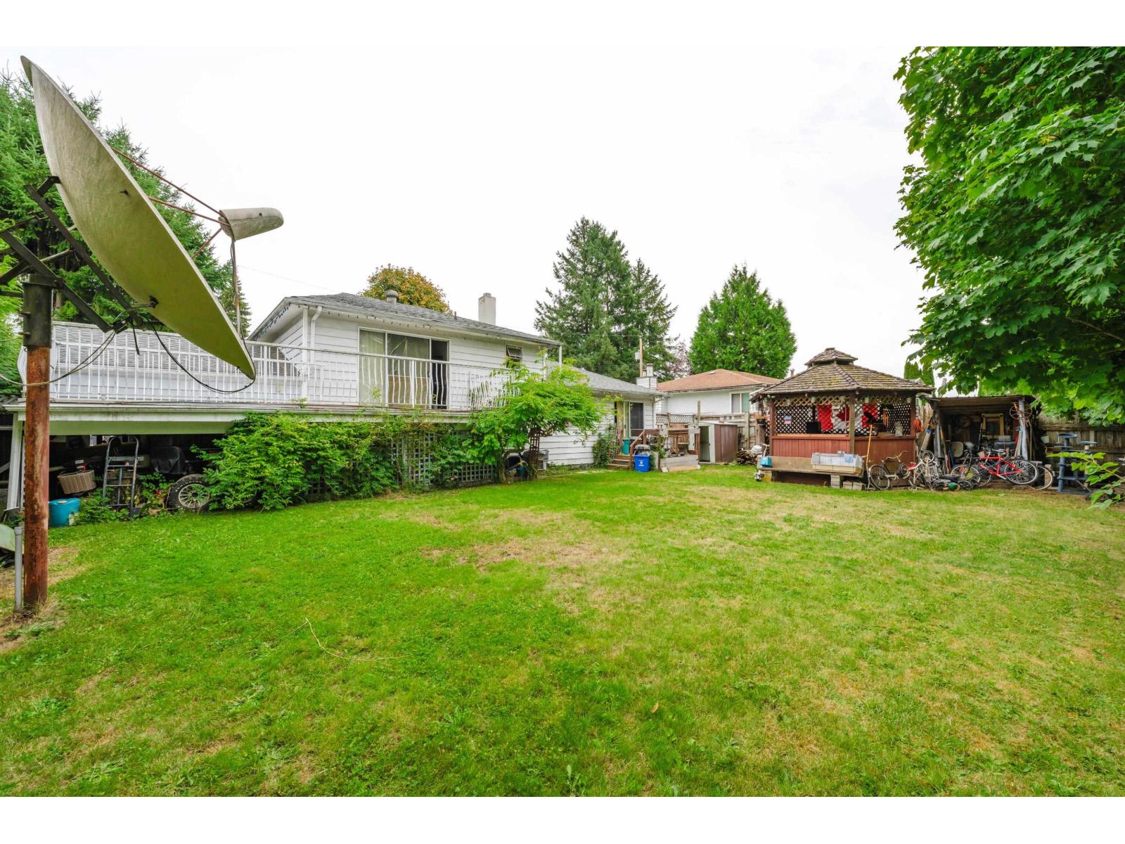 9253 137a Street, Surrey, British Columbia  V3V 5W8 - Photo 7 - R3136528