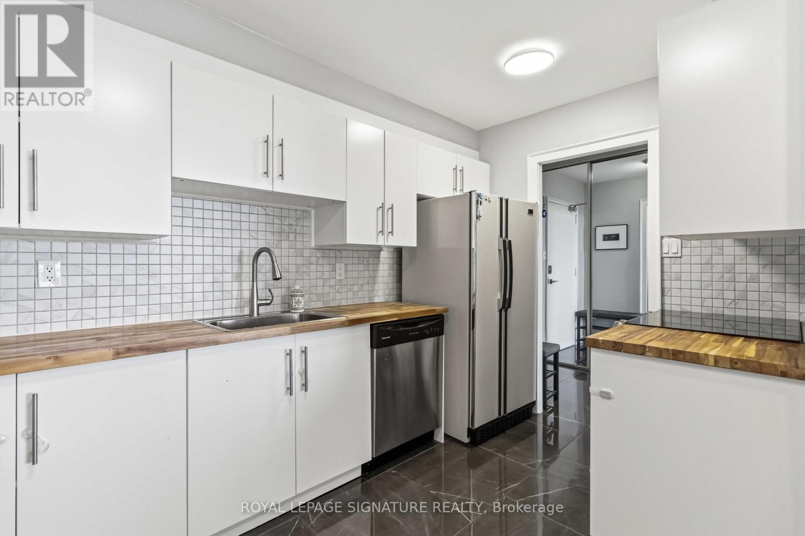 1403 - 85 Emmett Avenue, Toronto, Ontario  M6M 5A2 - Photo 10 - W13453588