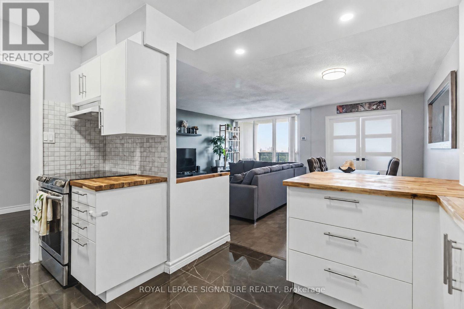 1403 - 85 Emmett Avenue, Toronto, Ontario  M6M 5A2 - Photo 16 - W13453588