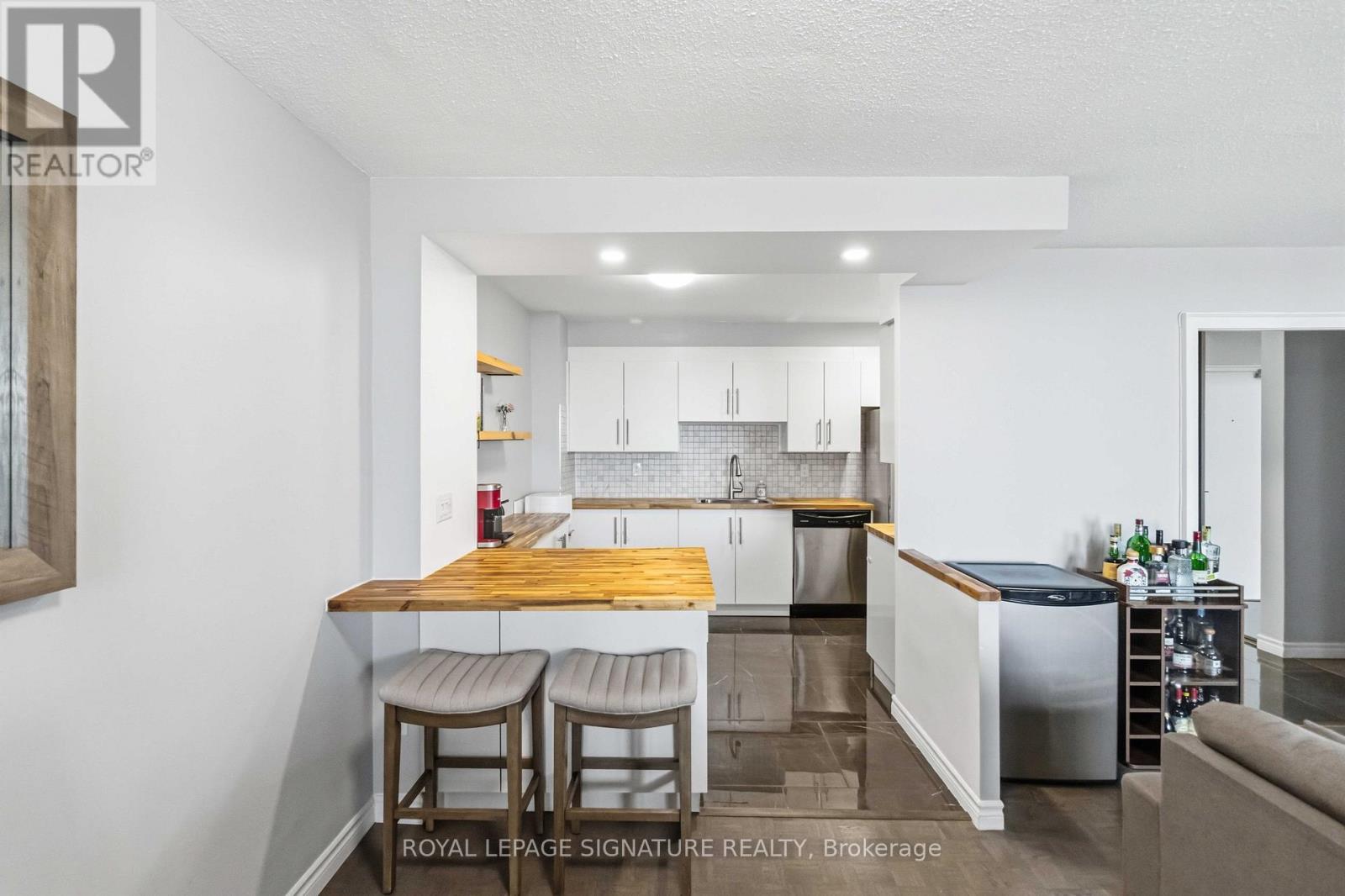 1403 - 85 Emmett Avenue, Toronto, Ontario  M6M 5A2 - Photo 9 - W13453588