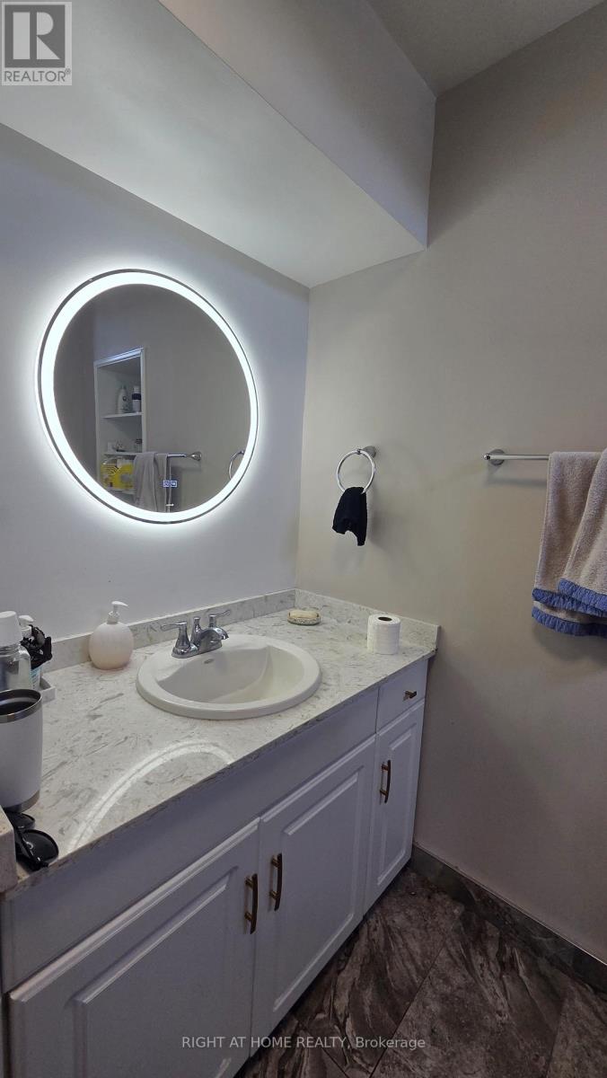357 Keele Street, Toronto, Ontario  M6P 2K6 - Photo 11 - W13453612