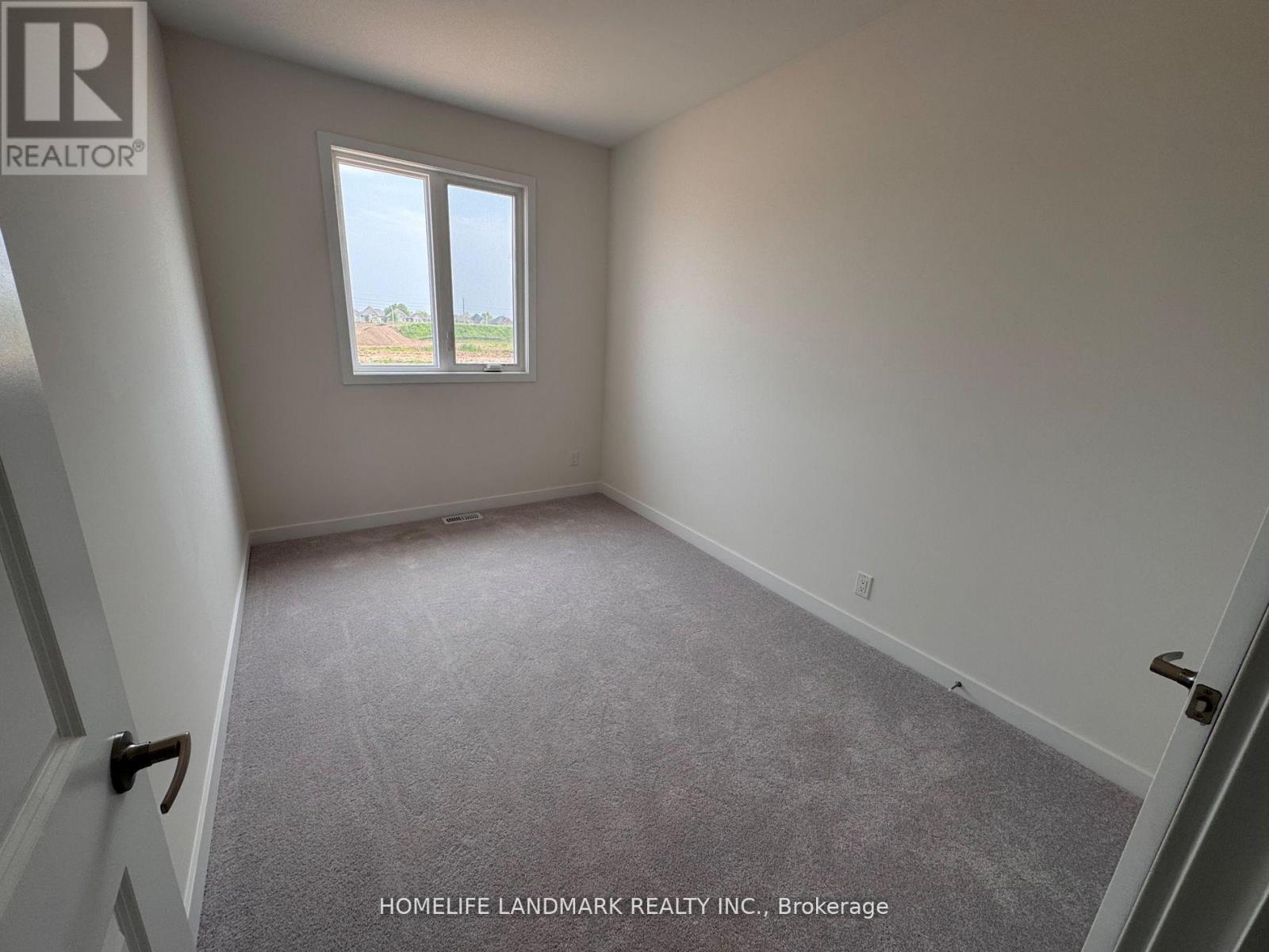1172 Tanbark Avenue, Oakville, Ontario  L6H 8C4 - Photo 11 - W13453620