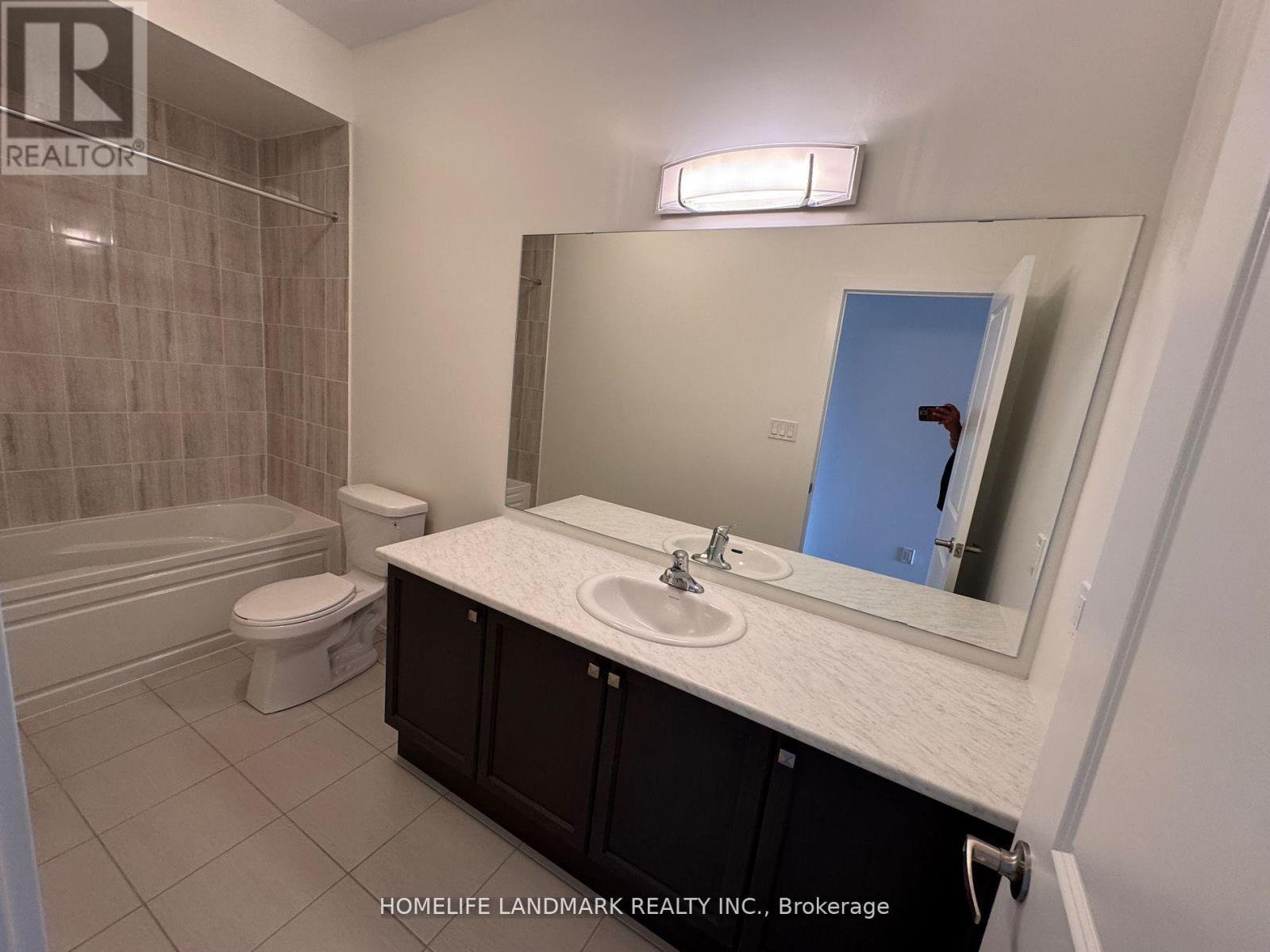 1172 Tanbark Avenue, Oakville, Ontario  L6H 8C4 - Photo 12 - W13453620