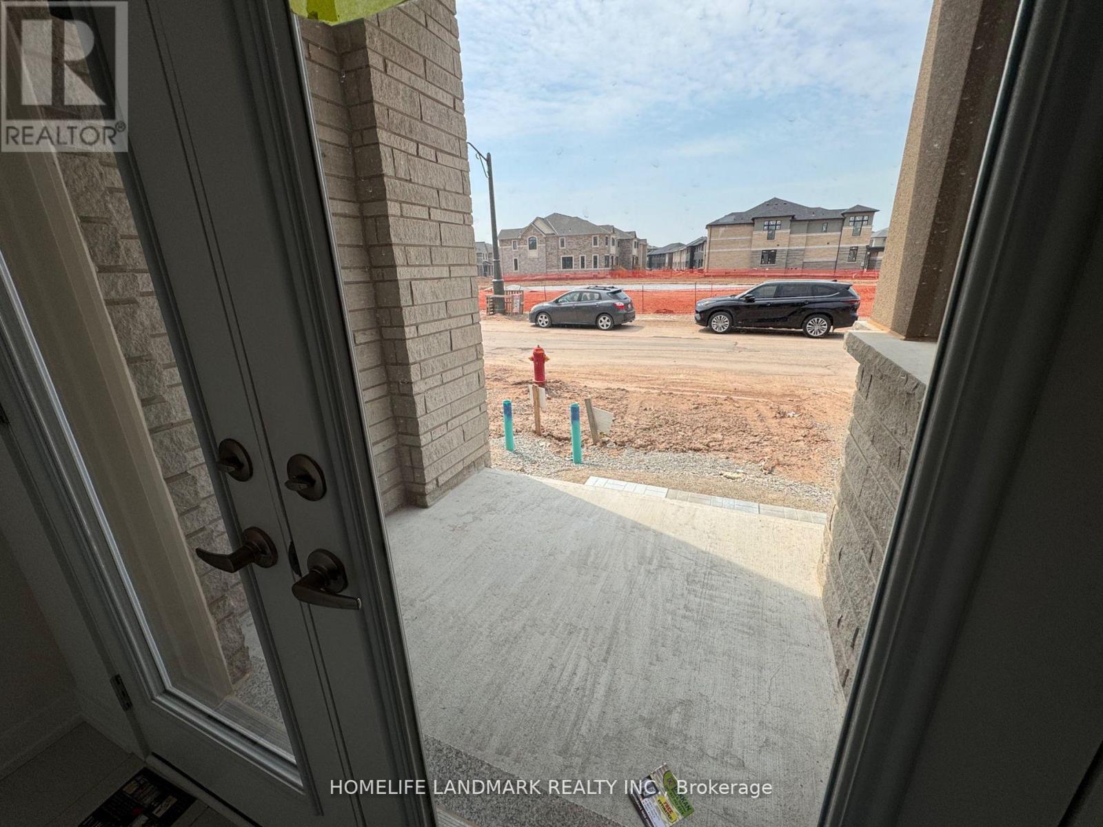 1172 Tanbark Avenue, Oakville, Ontario  L6H 8C4 - Photo 2 - W13453620