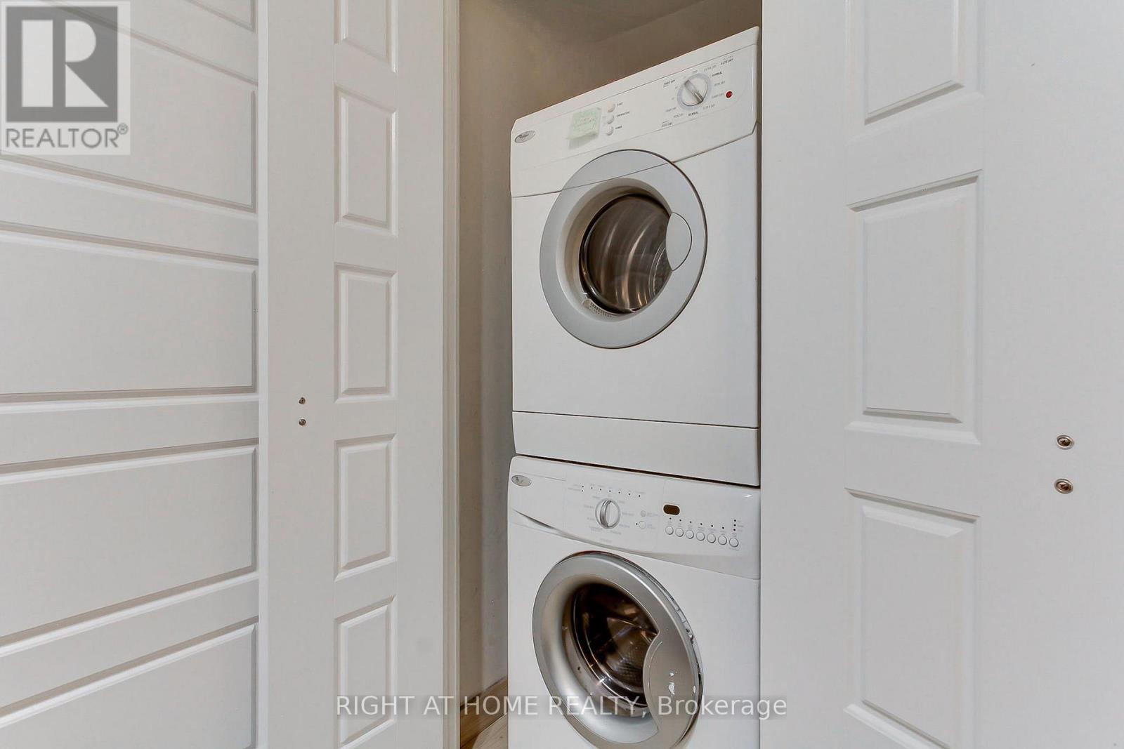 1405 - 28 Linden Street, Toronto, Ontario  M4Y 0A4 - Photo 31 - C12993670