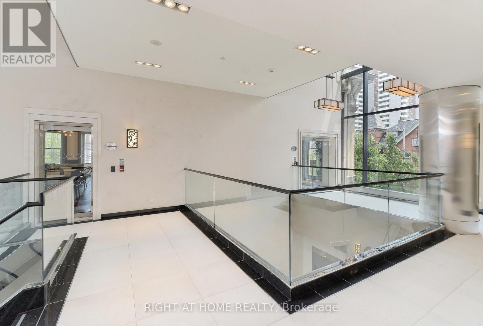 1405 - 28 Linden Street, Toronto, Ontario  M4Y 0A4 - Photo 47 - C12993670