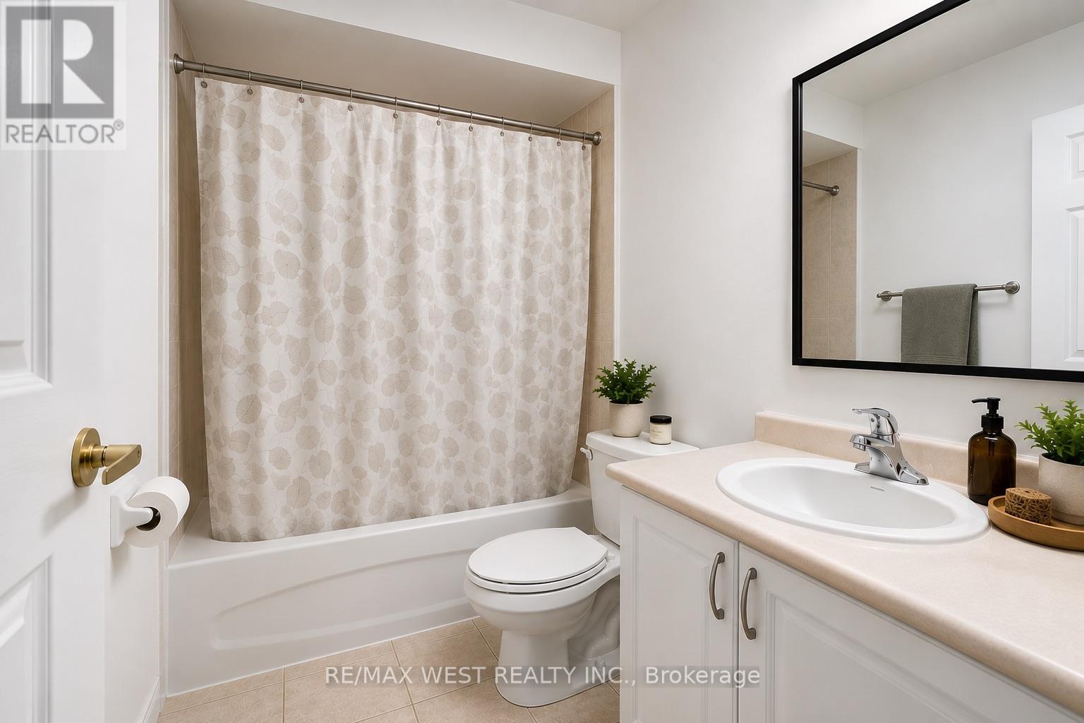 1250 St. Martins Drive, Pickering, Ontario  L1W 0A2 - Photo 10 - E13453196