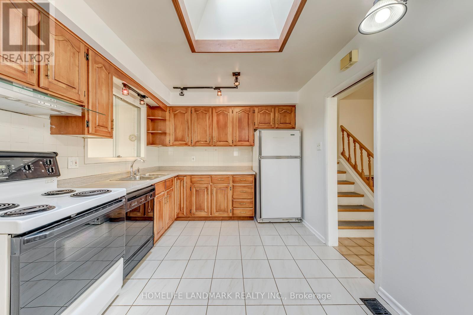 14 Lorraine Drive, Hamilton, Ontario  L8T 3R7 - Photo 12 - X13453574