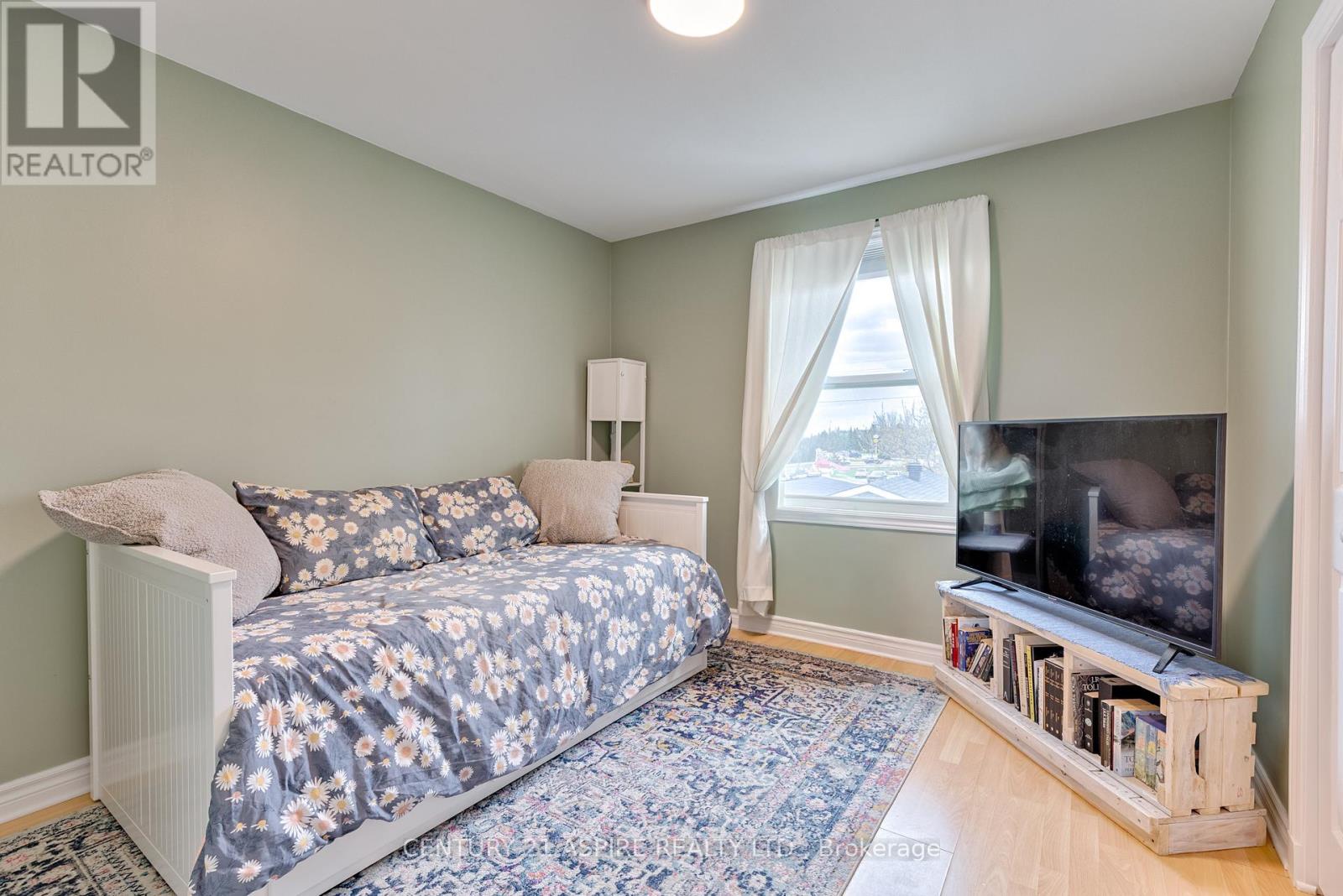 2a Selkirk Street, Petawawa, Ontario  K8H 3C1 - Photo 24 - X13107680