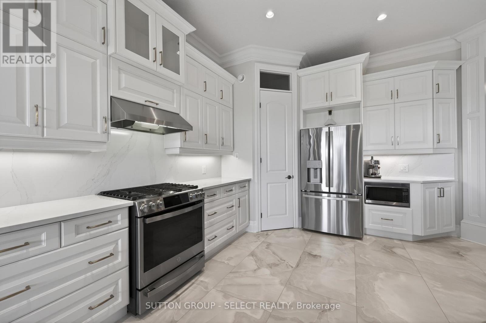 1898 Riverbend Road, London South, Ontario  N6K 0A2 - Photo 12 - X13453716