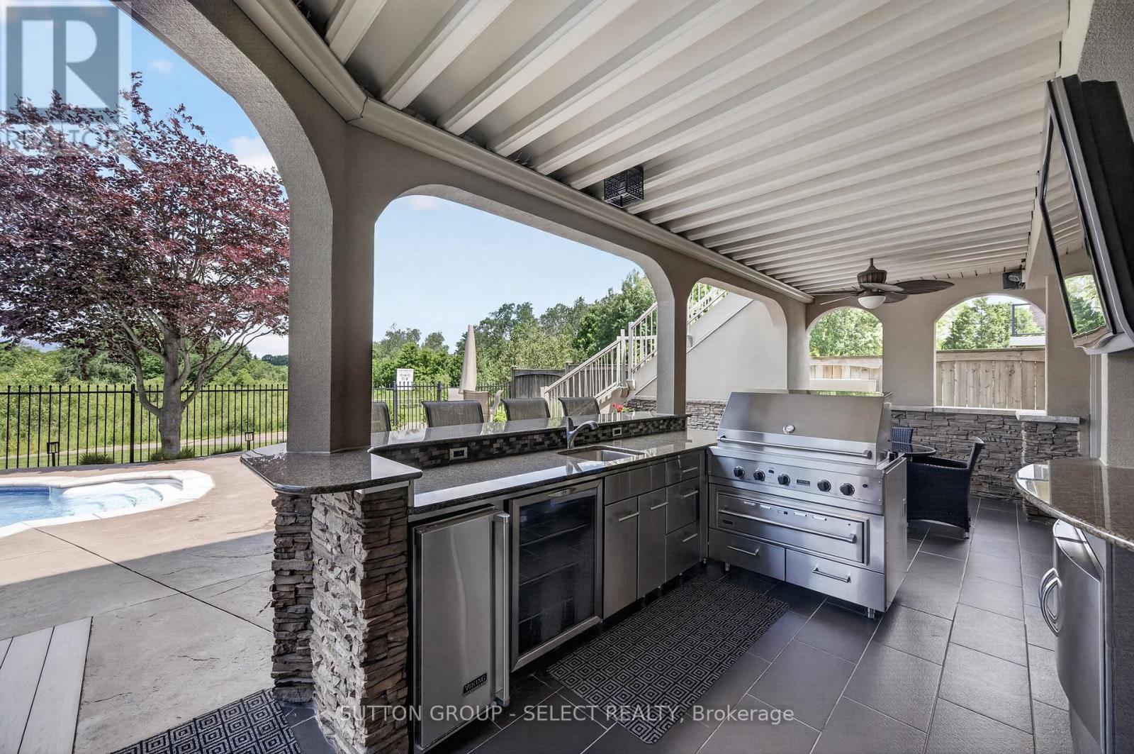1898 Riverbend Road, London South, Ontario  N6K 0A2 - Photo 38 - X13453716