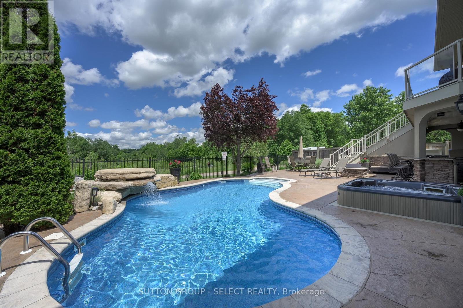 1898 Riverbend Road, London South, Ontario  N6K 0A2 - Photo 4 - X13453716