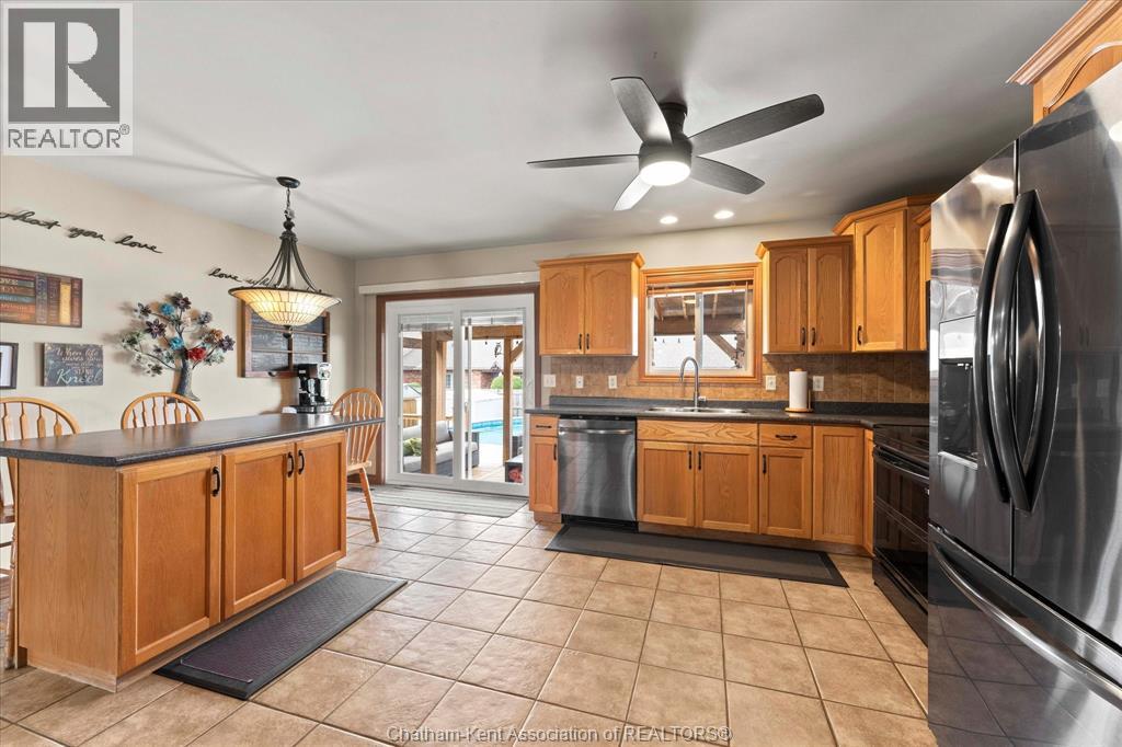 435 Fields Avenue, Lasalle, Ontario  N9J 3S6 - Photo 14 - 26014202