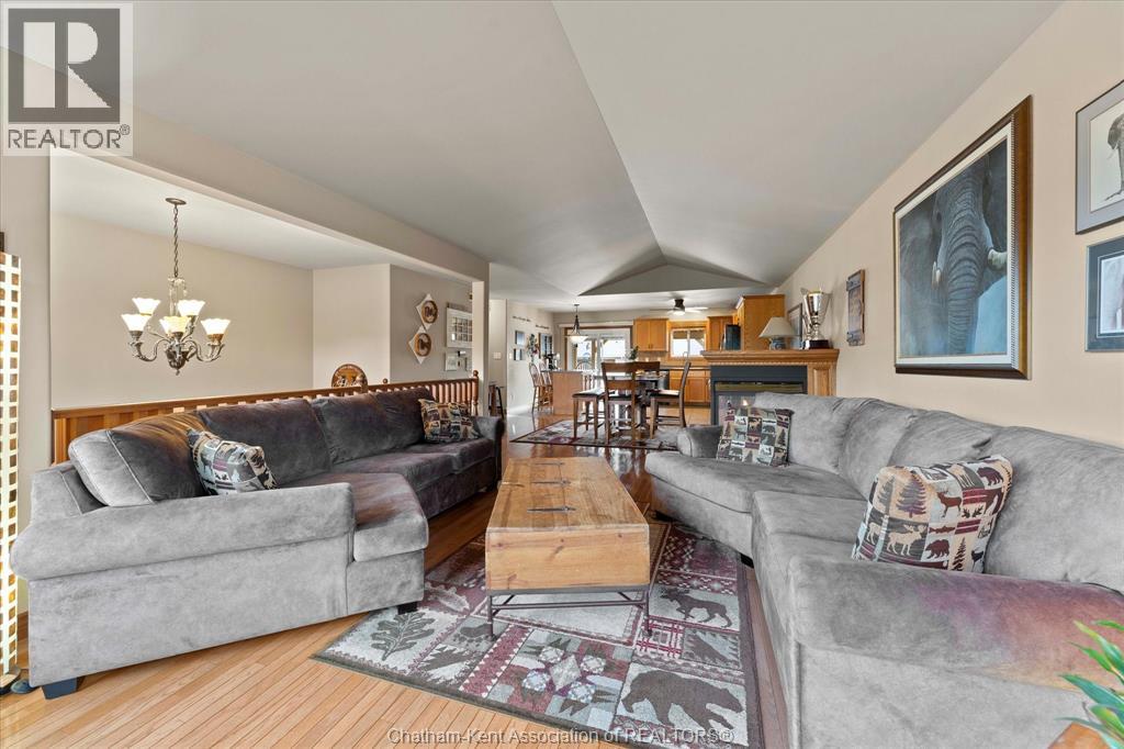 435 Fields Avenue, Lasalle, Ontario  N9J 3S6 - Photo 8 - 26014202