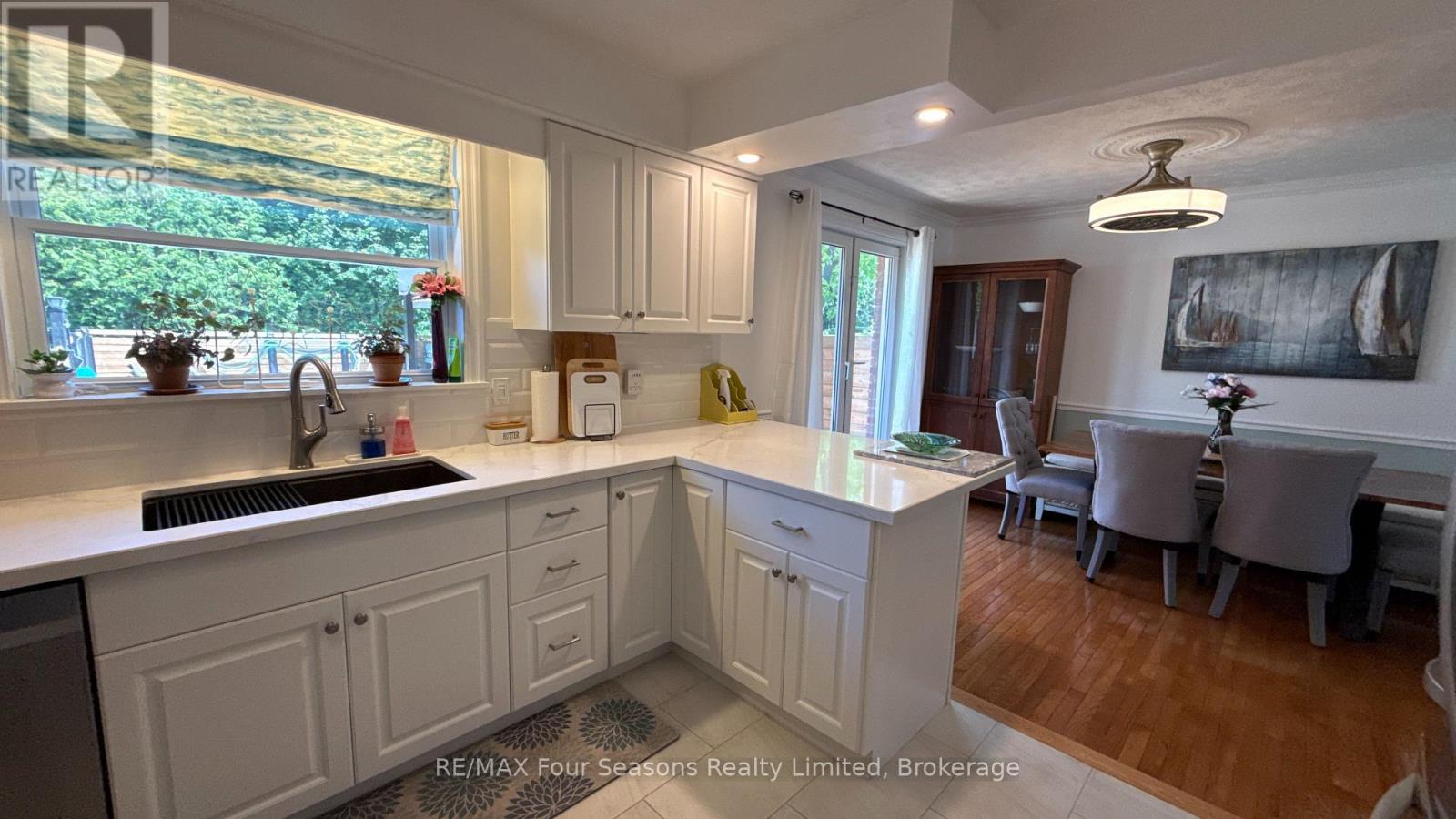 397 Falconer Street, Saugeen Shores, Ontario  N0H 2C2 - Photo 13 - X13452500